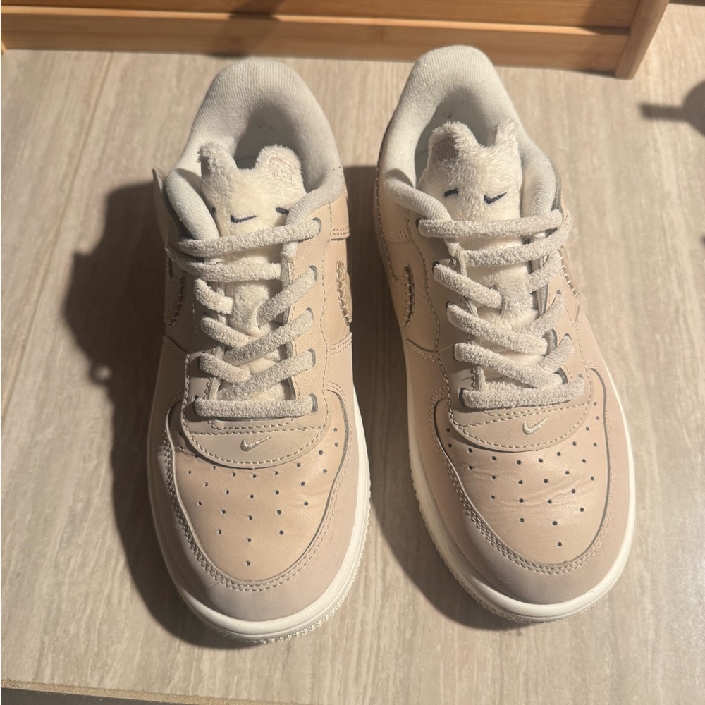 Nike Kids Sneakers Beige and White